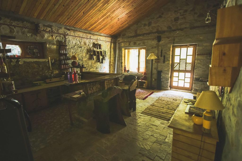 Gone Fishing Cottages, Banjār エクステリア 写真