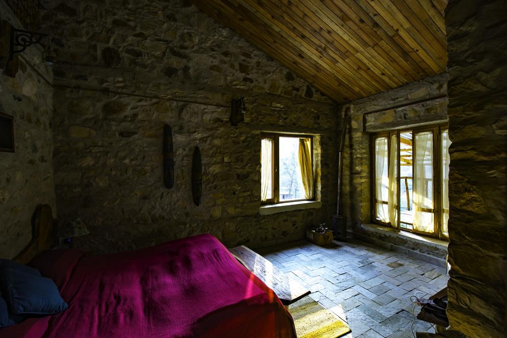 Gone Fishing Cottages, Banjār エクステリア 写真
